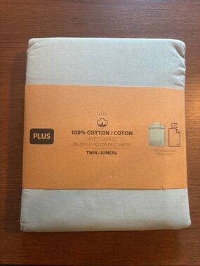 100% Cotton Duvet Cover Set - Light Sage - NWT
